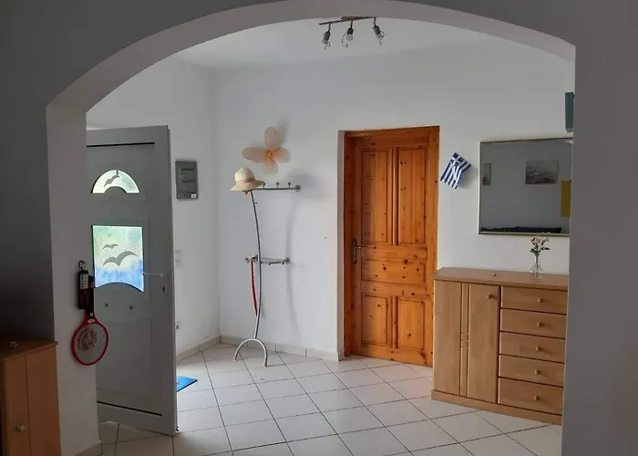 Alexandros Cosy House For Family Vacation アパート